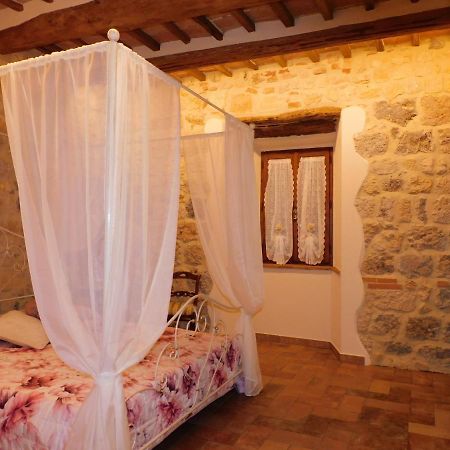 Sognare Nel Castello Hotel Monteriggioni Exterior foto