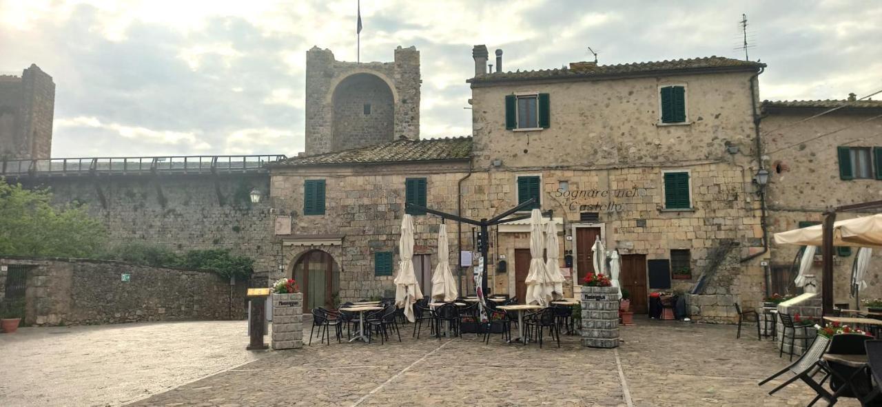 Sognare Nel Castello Hotel Monteriggioni Exterior foto