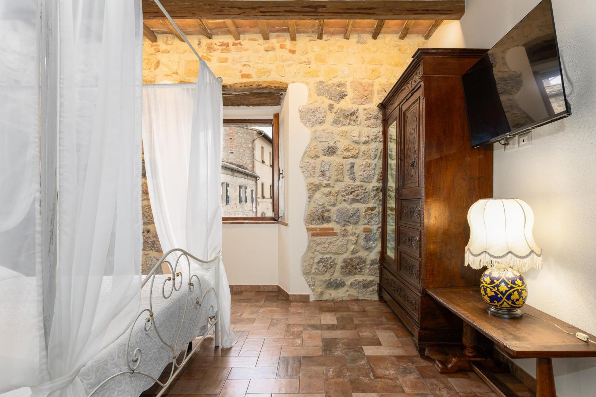 Sognare Nel Castello Hotel Monteriggioni Exterior foto